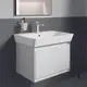 Wandmontiertes Waschbecken mit Unterbauschrank von Ideal Standard. Weißer Korpus und glänzende Oberfläche, Armatur auf der Beckenkante platziert.